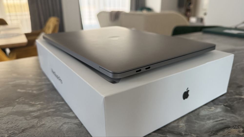 Apple MacBook Pro 13” M1 (2020) | 16GB RAM | 512GB SSD | Space Gray | Full Box | Impecabil