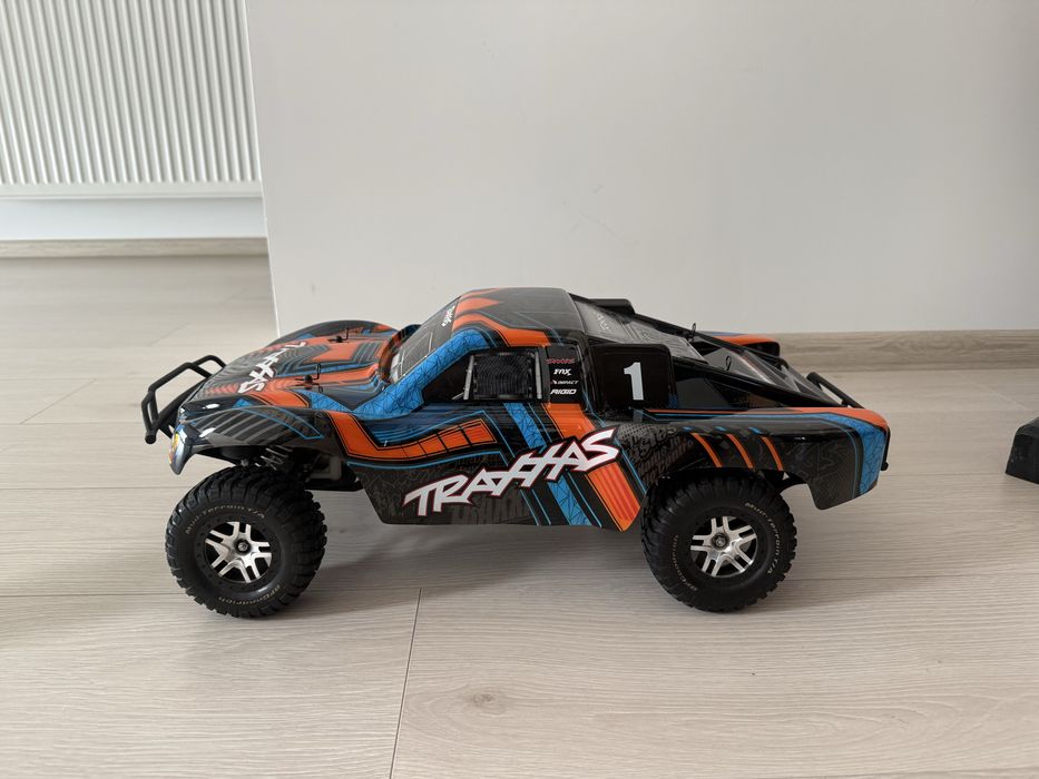 Automodel TRAXXAS Slash RTR