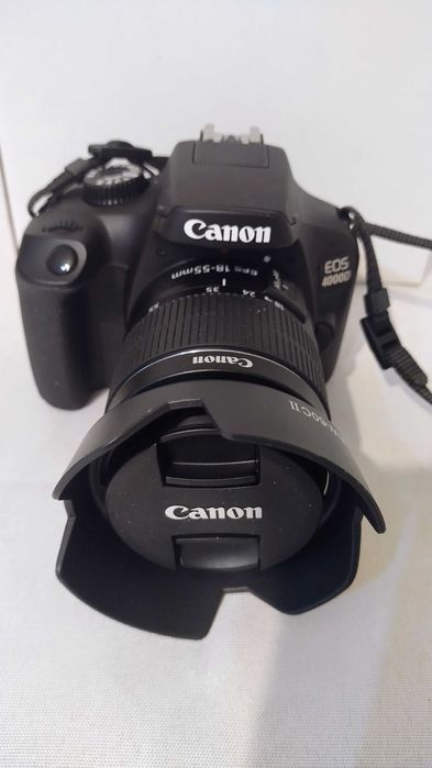 Canon EOS 4000D.