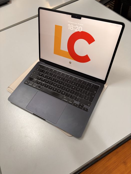 Macbook air m2 256gb