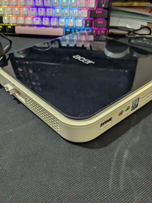 Мини пк Acer revo R3610
