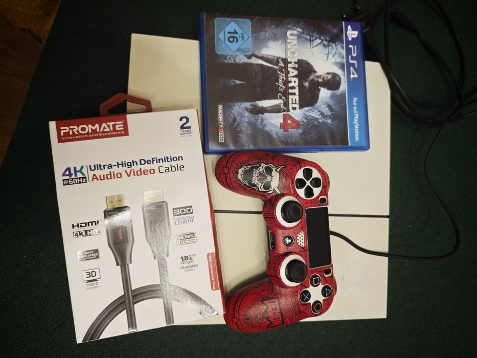 Vand Play Station 4 500GB
