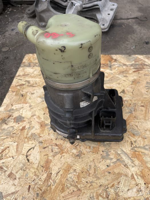 31202713 Хидравлична помпа Volvo S60 2012год.