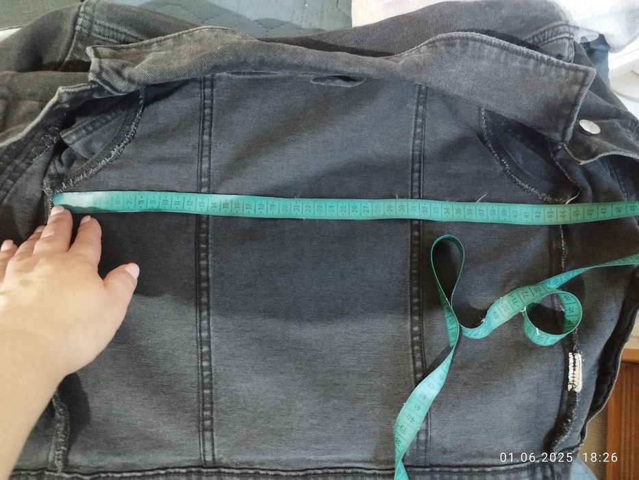 Черно дънкено яке