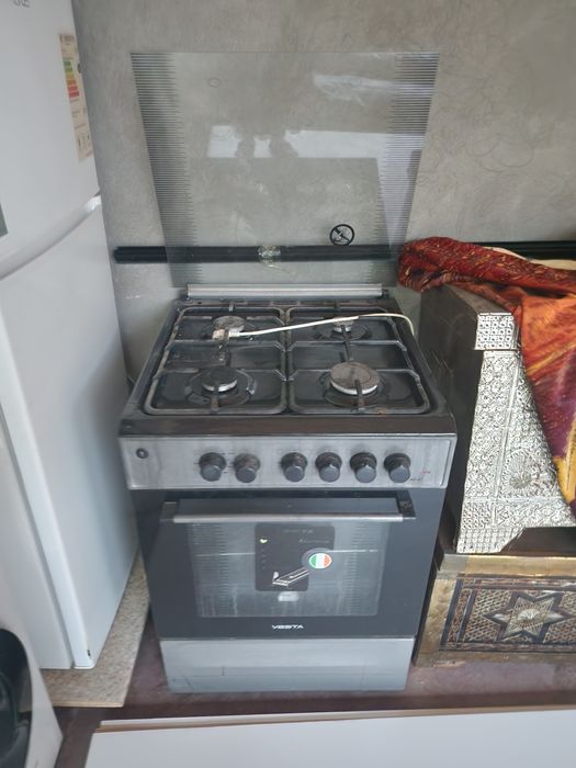 Gaz plita s zajigalkoy