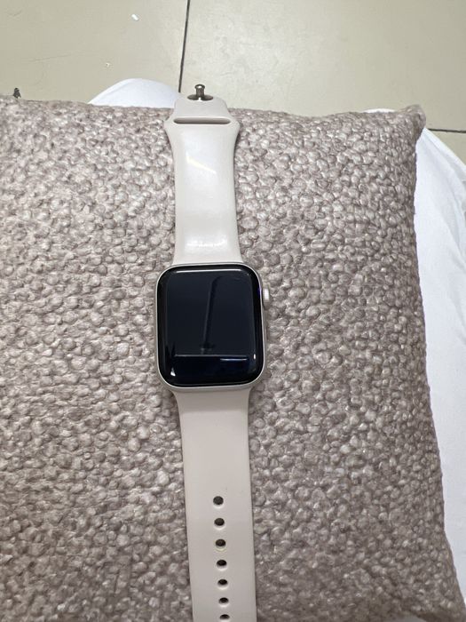 Apple watch SE серия 40mm