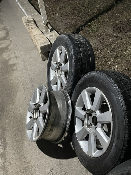 R16 титаника хорошем состоянии стоит