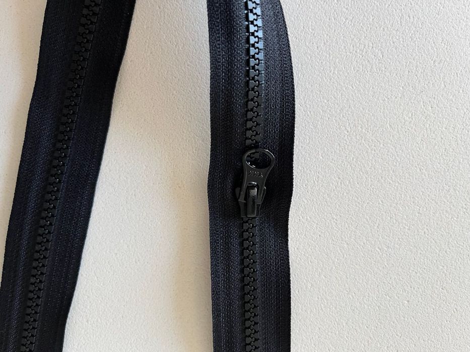 Нов двустранен цип YKK 5VS 70 см