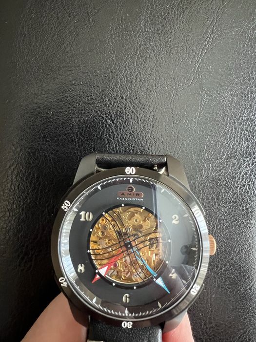 Часы Nomad Amir Watches