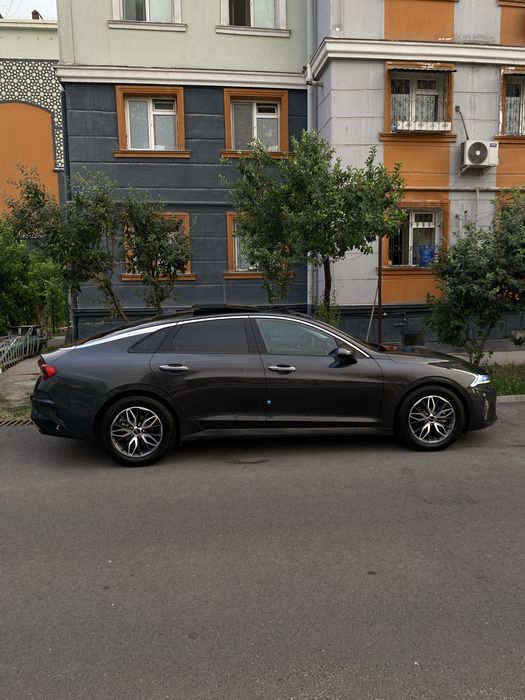 Сотилади Киа К5.