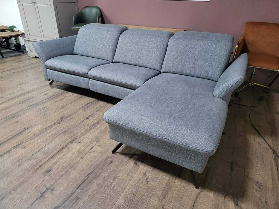 Сив ъглов диван от плат "HUKLA Interliving" с ел. релакс механизъм