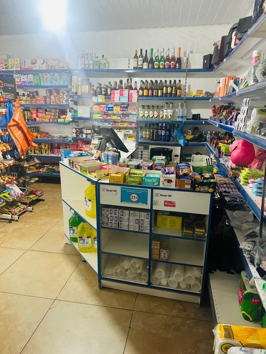 Продается 2 х - этажный магазин