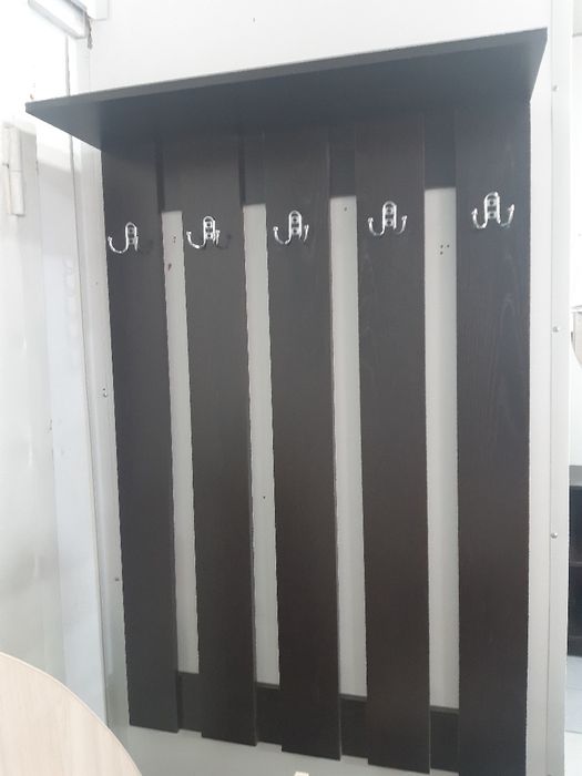 Вешалки, прихожие в коридор