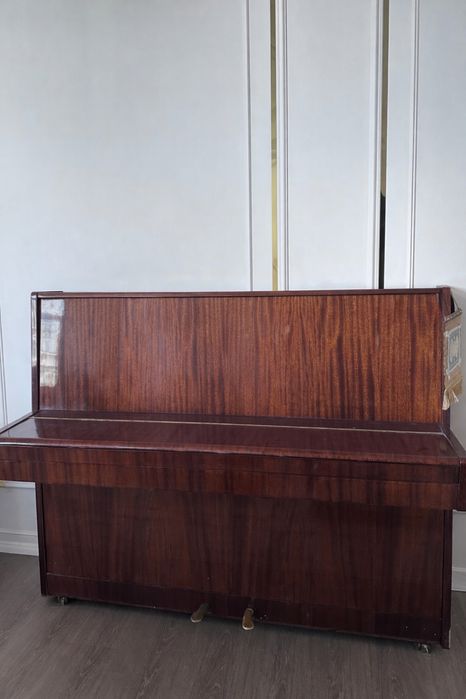 Продается фортопиано