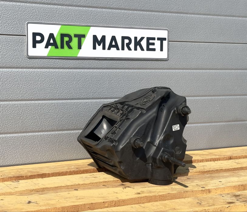 Филтърна кутия AUDI A4 B9 A5 F5 3.0TDI 8W0133835T