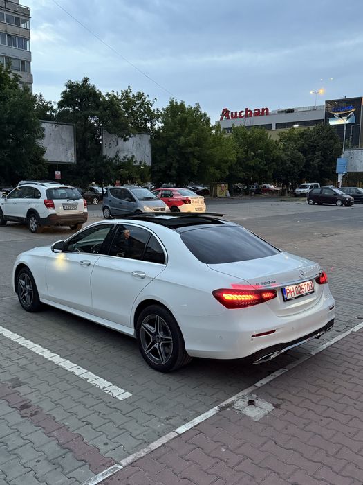 Mercedes e 300 plug in hybrid 4 matic