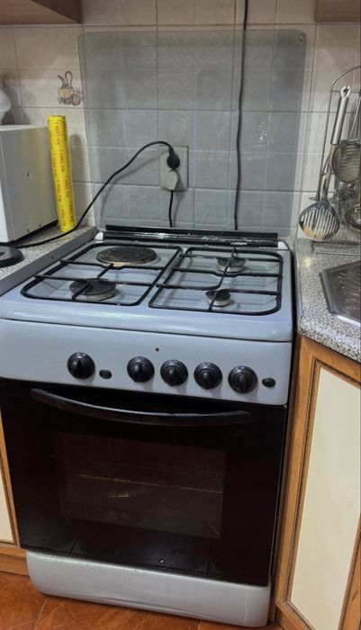Газ плита б/у. В рабочем состоянии