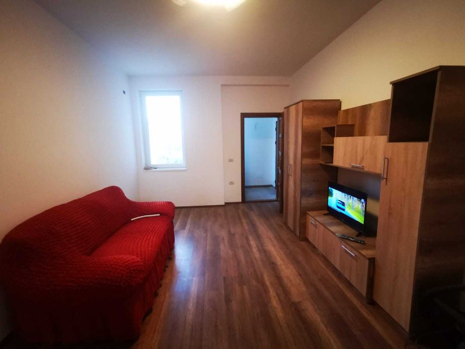 Proprietar inchiriez apartament 2 camere bloc nou