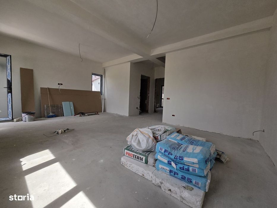 Casă duplex cu 4 dormitoare si mansarda 160 mp Cartier Independenței