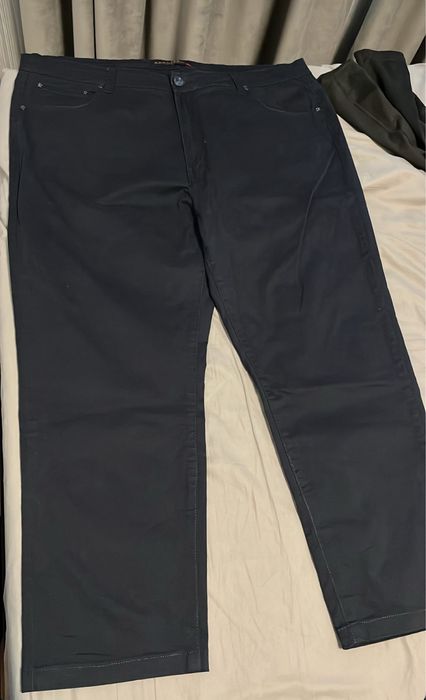 2 Pantaloni de costum marimile 42 si 43