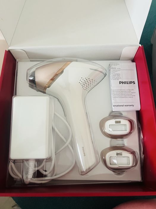 Epilator IPL Philips Lumea Seria 9900