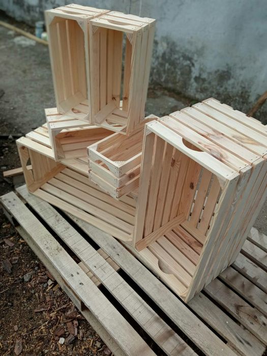 Мебели за дома и градинта