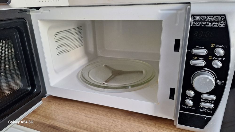 Cuptor cu microunde Alaska