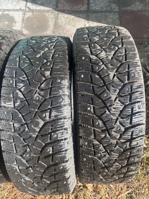 Зимние автошины 185/65R14 BRIDGESTONE.
