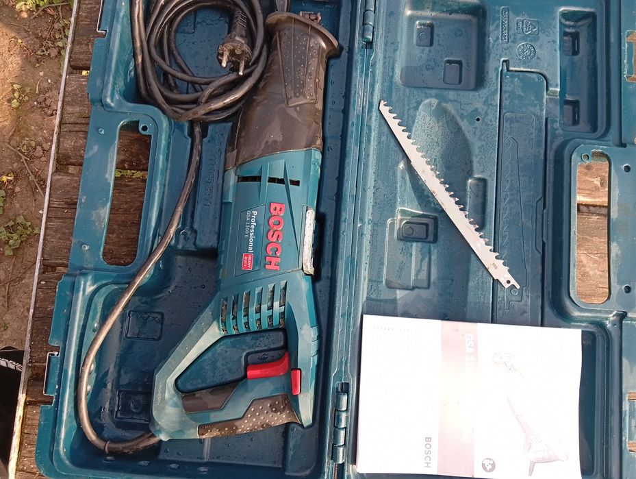 Fierăstrău electric sabie Bosch GSA 1100E