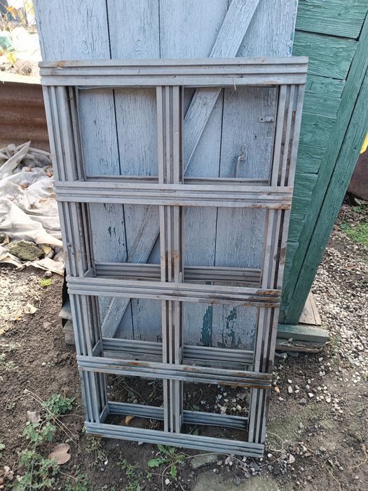 Поддоны из ацинкованного  металла