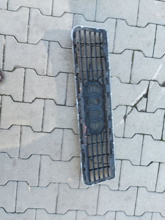 Оригинална решетка Audi A4 2001/04