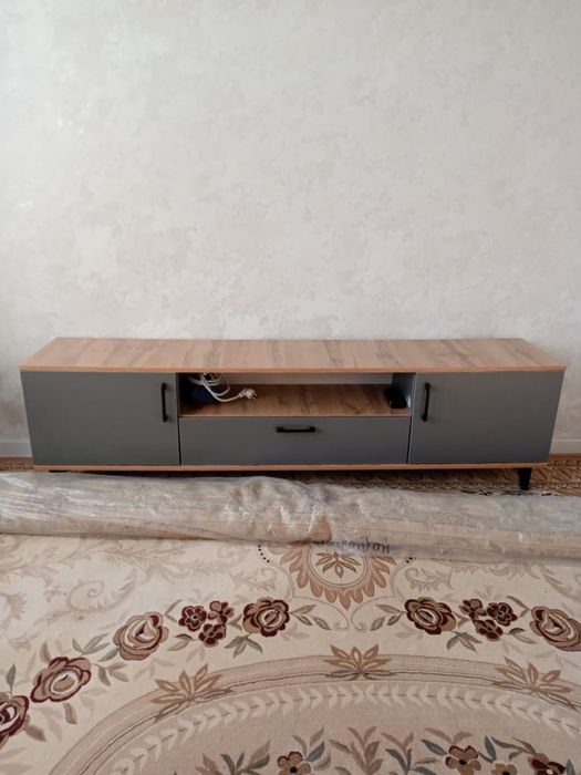 Продам диван+ тумба в подарок