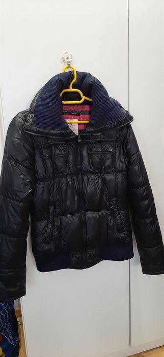 Geaca scurta Bershka(puffer),marimea M