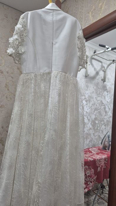 Продам Вечерний платья