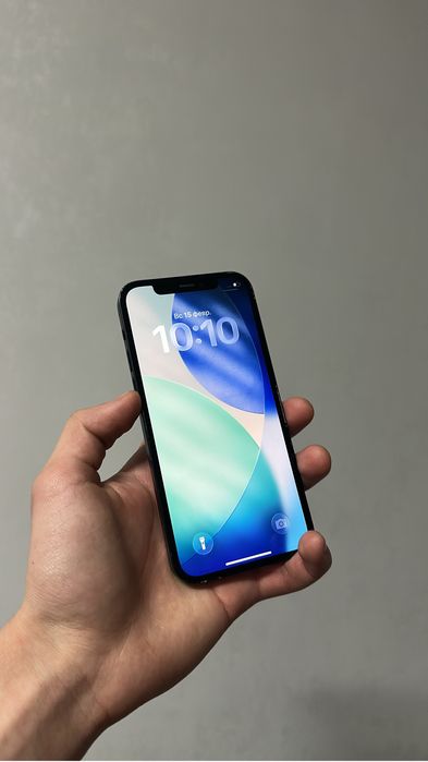 Продам Айфон 12 128гб