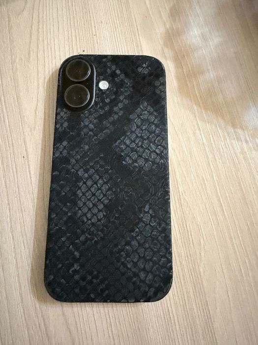 Продаю Iphone 17 256gb