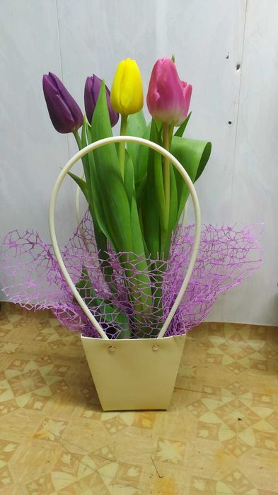 Тюльпаны к 8 марту, оптом и в розницу.