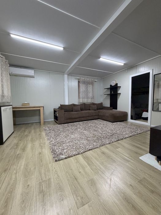 Casa modulara din containere