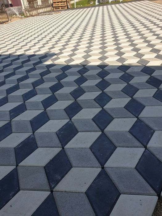 Montam pavaje borduri