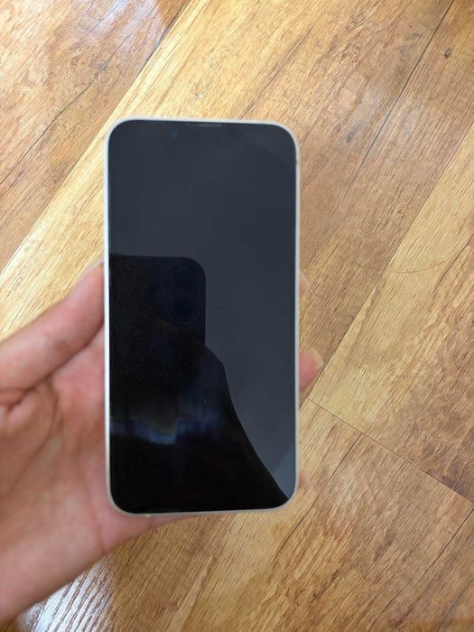 Iphone 13 mini добро състояние