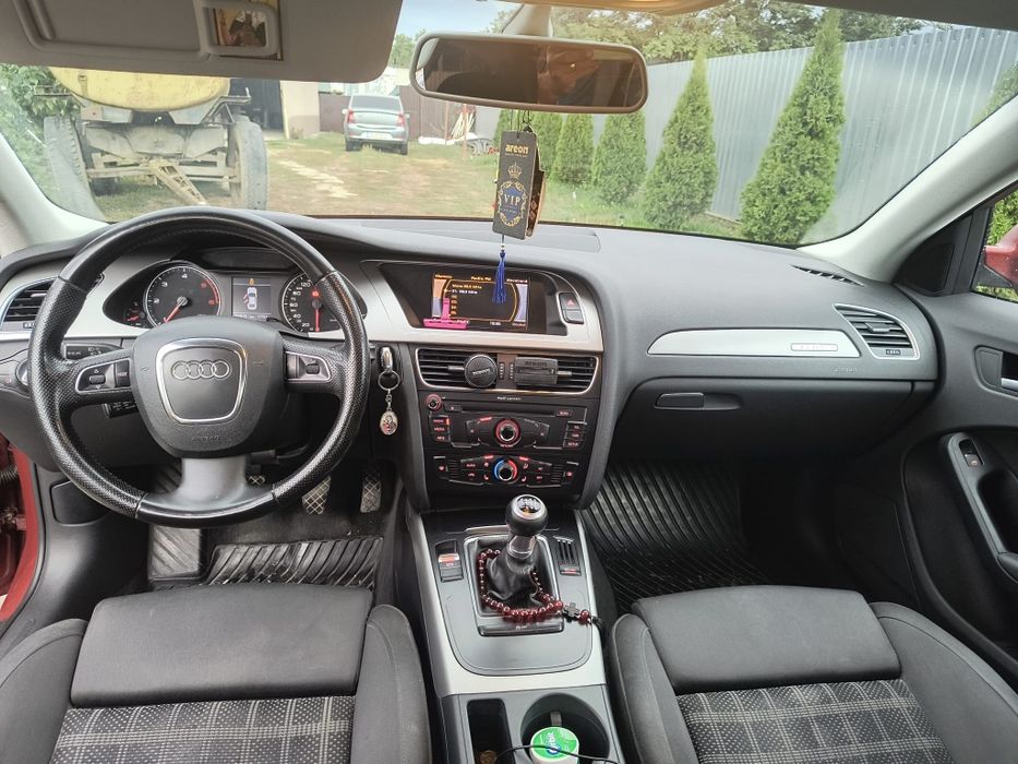 Vând audi A4 B8 an 2011
