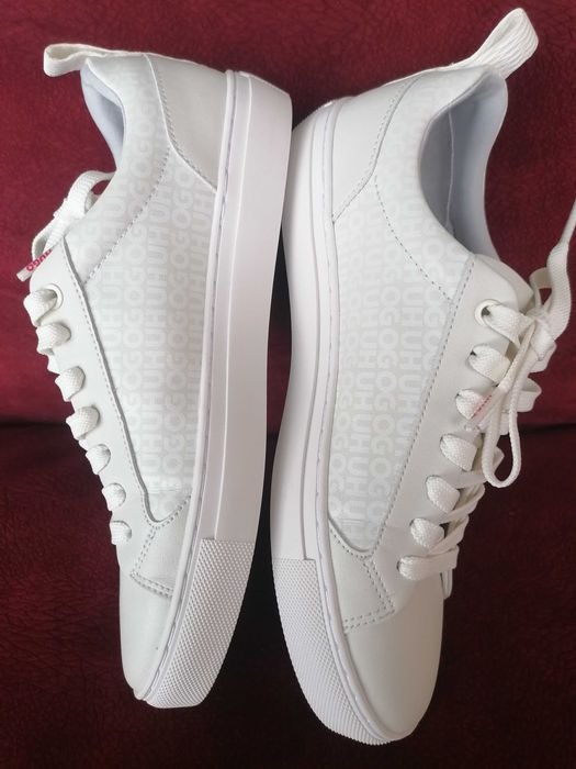 ADIDASI HUGO BOSS - PANTOFI SPORT TENESI SNEAKERSI piele ecologica model Morrie Tenn Alb casual elegant, marimea 39 dar e 40, noi in cutie - ORIGINALI