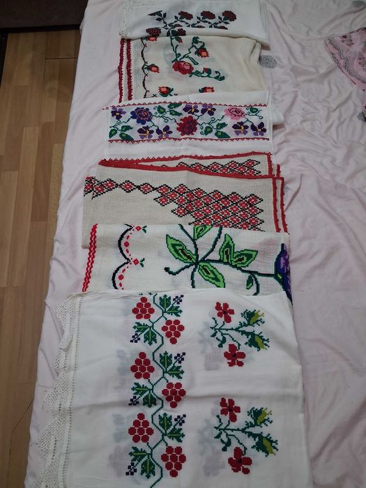 Tot felul de macaturi .