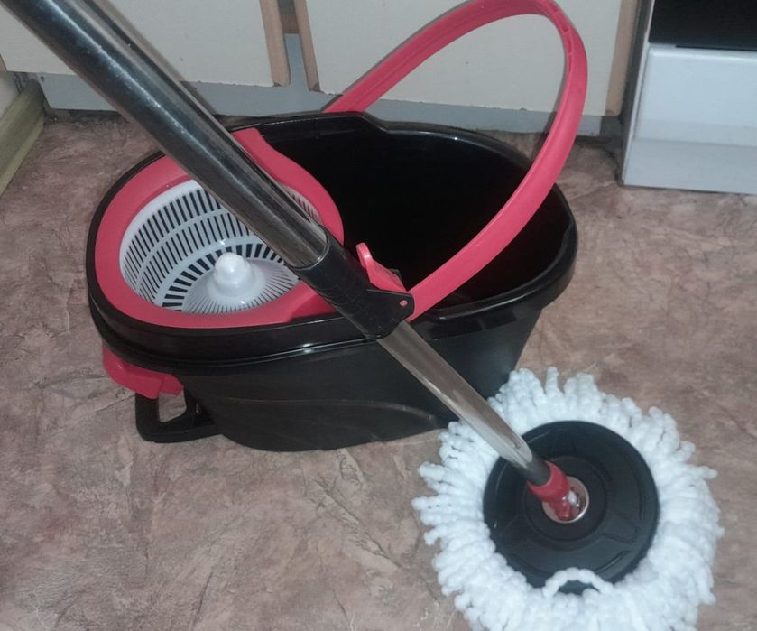 Продам вебро со шваброй новое