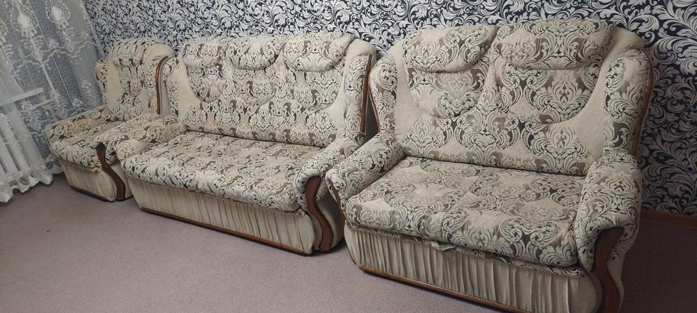 Продаётся  диван и мини диван +кресло