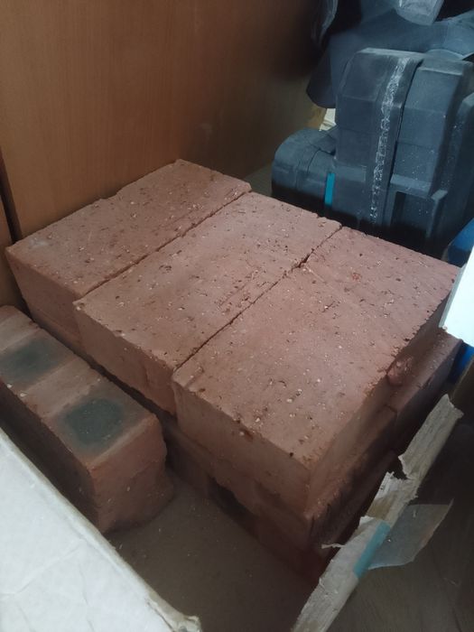Продам красный жженный кирпич
