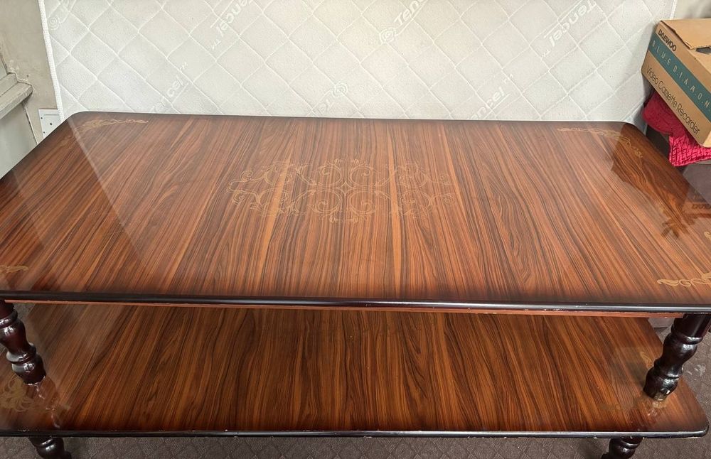 Stol sotiladi mdf