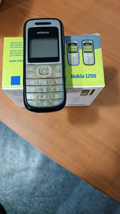 телефон Nokia 1200 оригинал