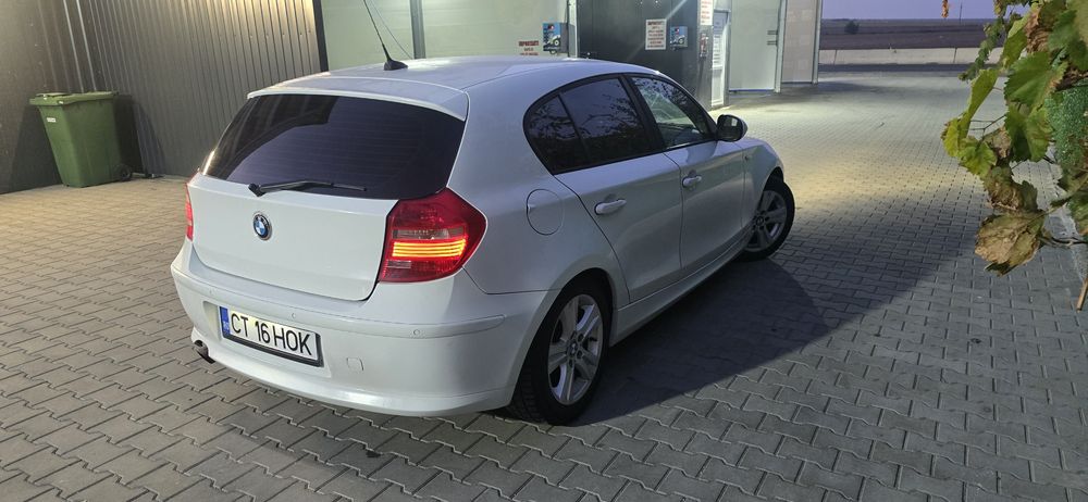 BMW 1 Series 2011 — imagine 3