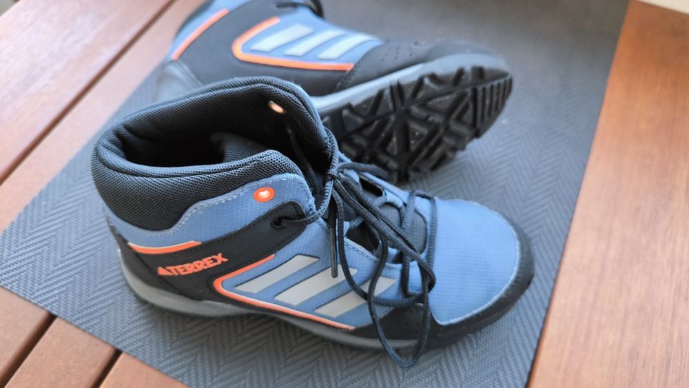 Детски боти Adidas terrex